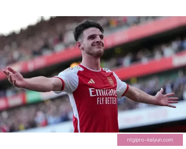 弗拉基米尔·库法尔本赛季在英超表现稳健，防守数据持续提升